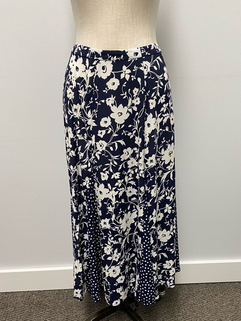 Women’s Navy and White Floral Maxi Skirt